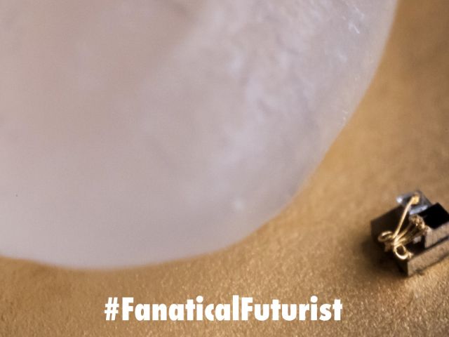 futurist_smallest_computer