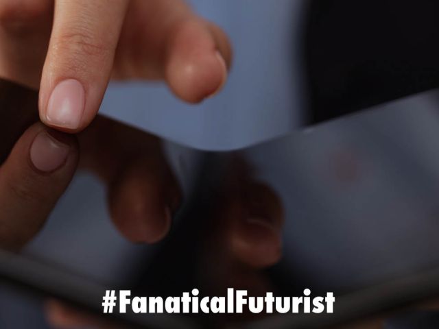 Futurist_huaweitrifold